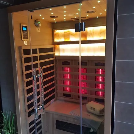 Kriszta Apartmanhaz Lägenhet Balatonlelle