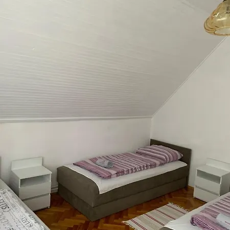 Kriszta Apartmanhaz Lägenhet