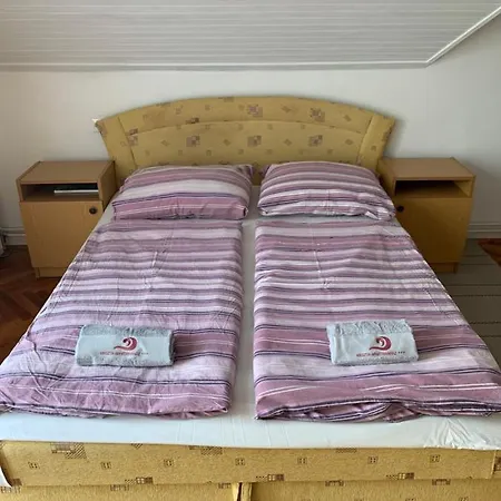 Kriszta Apartmanhaz Lägenhet