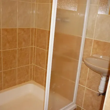 Kriszta Apartmanhaz Appartement Balatonlelle
