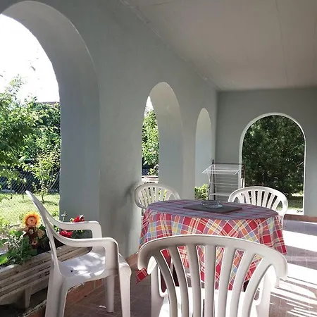 Kriszta Apartmanhaz Lägenhet *