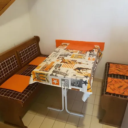 Kriszta Apartmanhaz Апартаменты Балатонлелле
