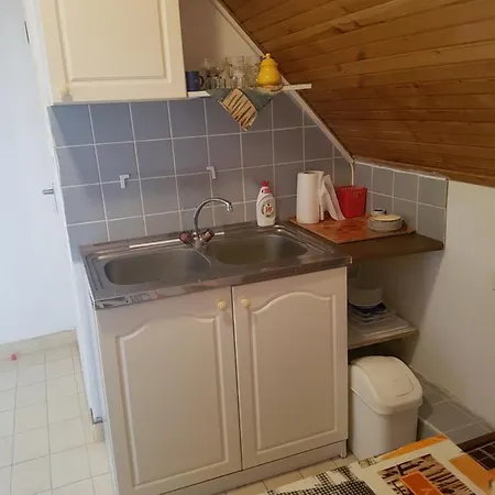 Lägenhet Kriszta Apartmanhaz *