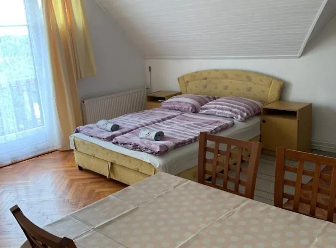 Kriszta Apartmanhaz Apartament *