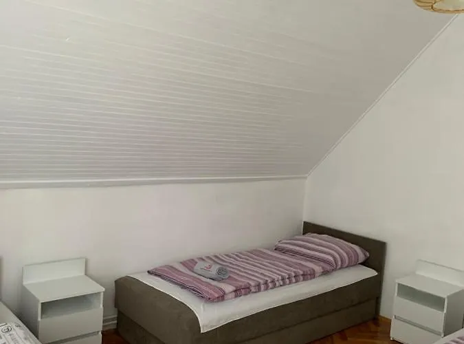 Kriszta Apartmanhaz Apartament