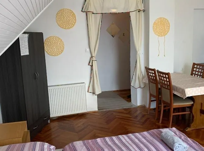 Apartament Kriszta Apartmanhaz Balatonlelle