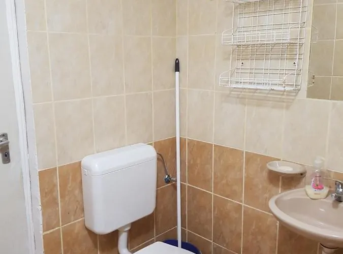 Kriszta Apartmanhaz Apartament Balatonlelle