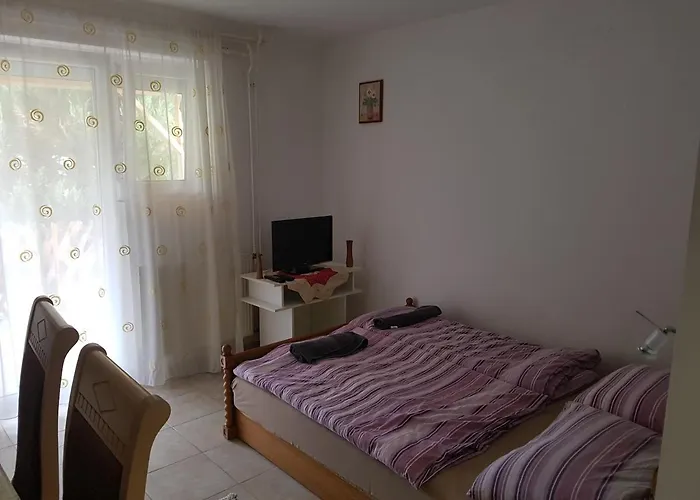 Kriszta Apartmanhaz Apartament Balatonlelle